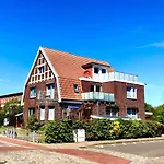 Haus Wellen Und 4