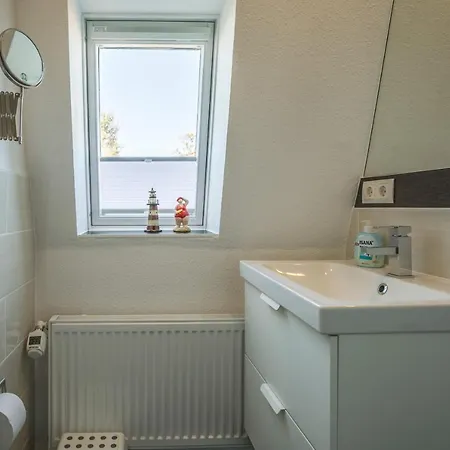 Haus Wellen Und 4